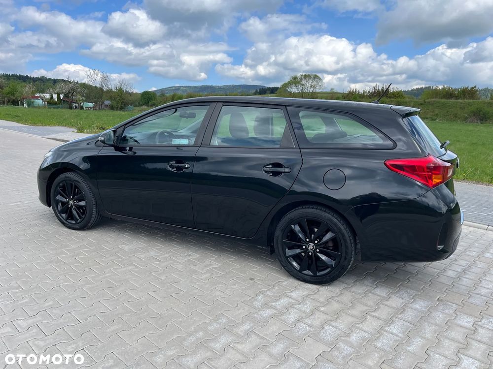 Toyota Auris 1.6 Premium Comfort - 3
