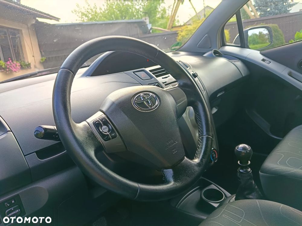 Toyota Yaris - 20