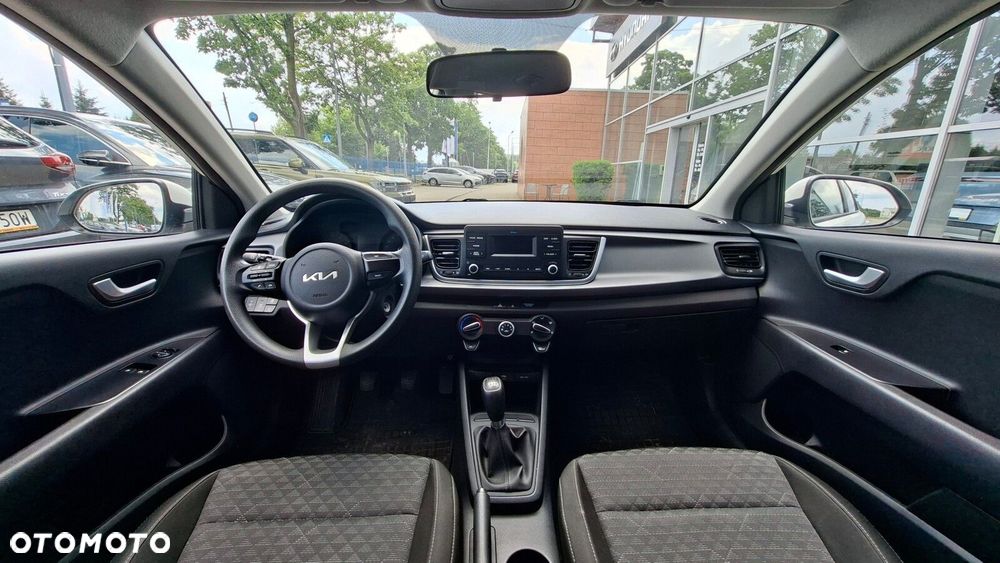 Kia Rio - 7