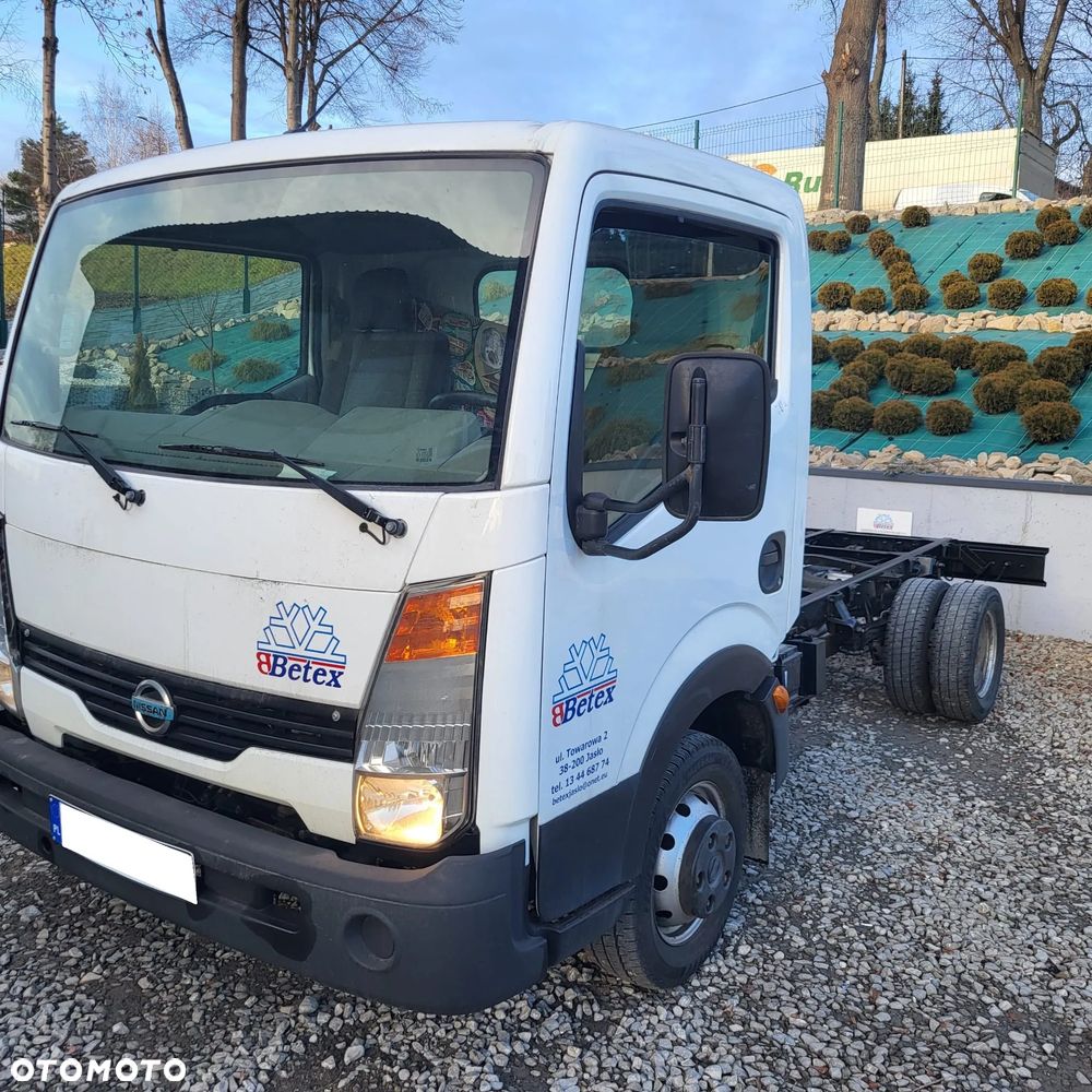 Nissan Cabstar - 1