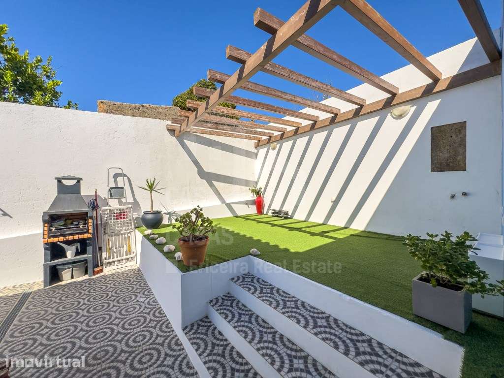 Vende Moradia T3 +1 - Ericeira 15 km, A Casa das Casas - Grande imagem: 2/28