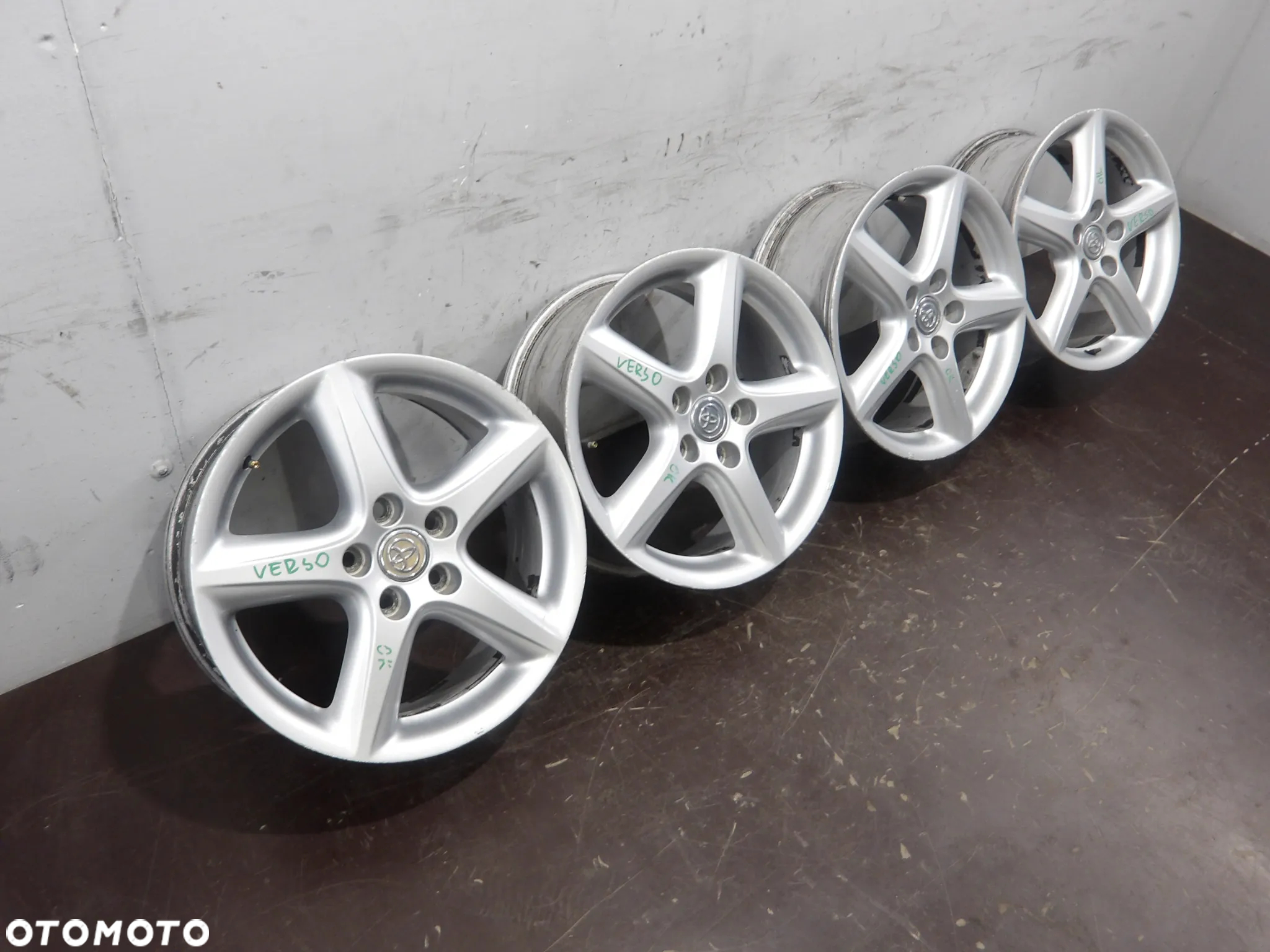 TOYOTA COROLLA VERSO 2.2D FELGI ALUMINIOWE ALUFELGI 5X114.3 7J ET45 R17 - 2