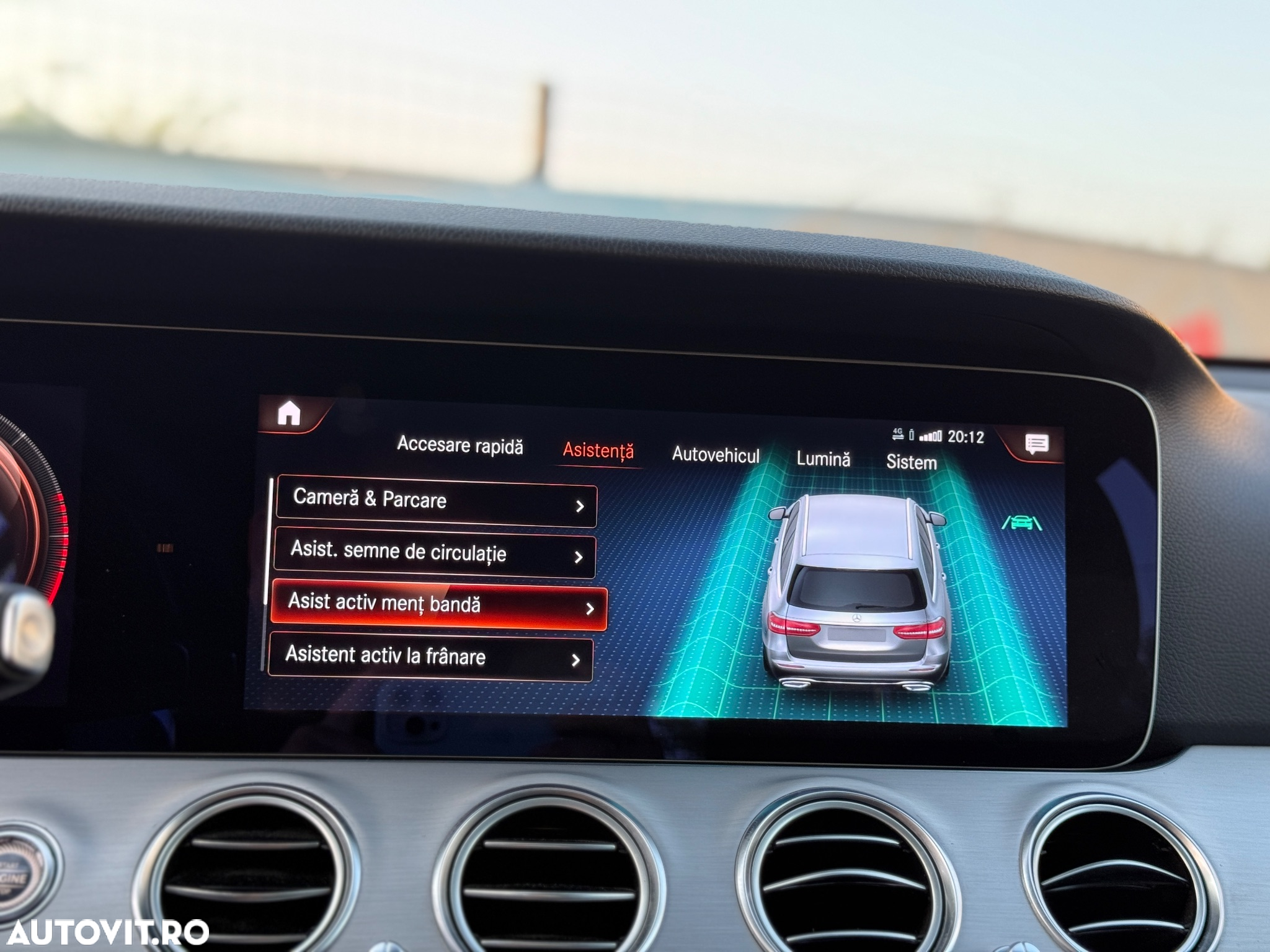Mercedes-Benz E 220 d T 9G-TRONIC Avantgarde - 31