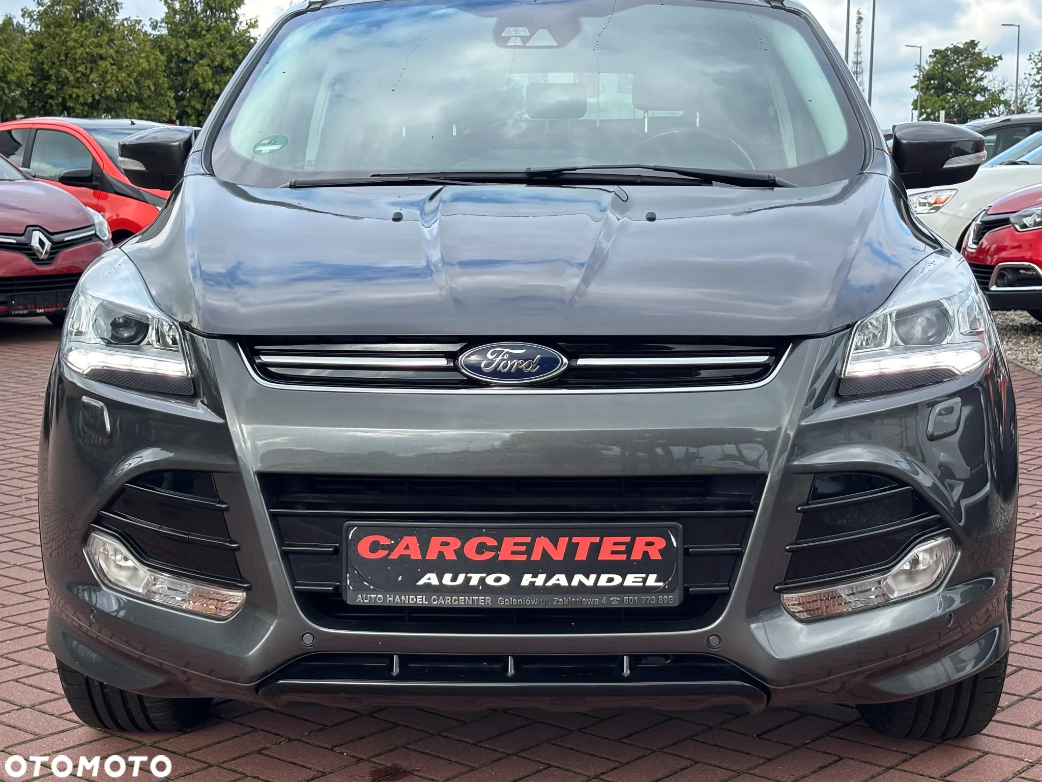 Ford Kuga 1.5 EcoBoost 2x4 Titanium - 4