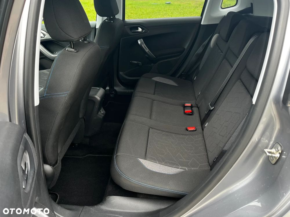 Peugeot 2008 PureTech 82 Style - 13