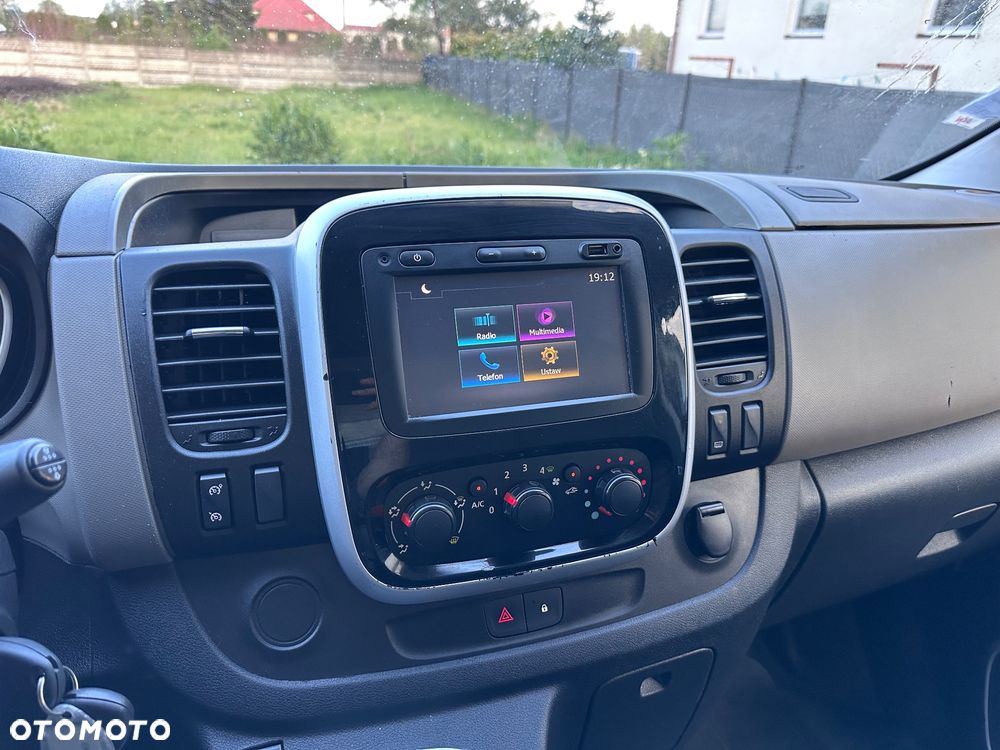 Renault Trafic - 16