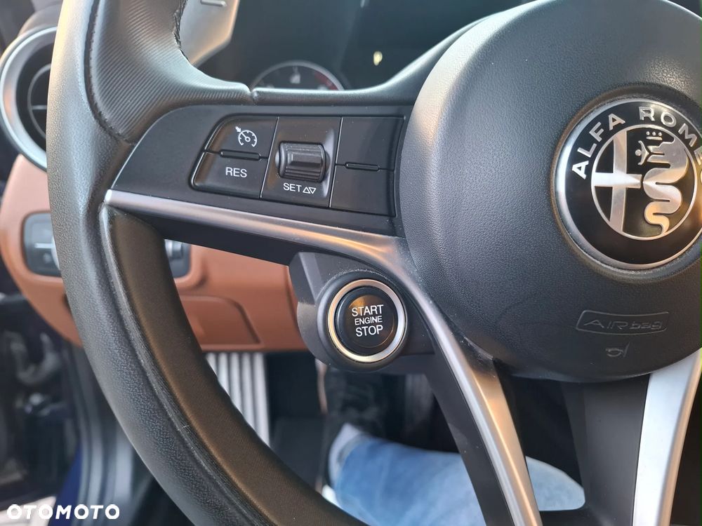 Alfa Romeo Giulia 2.2 D Turbo Super - 21