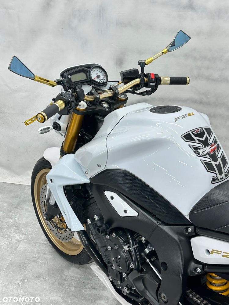 Yamaha FZ8 - 8