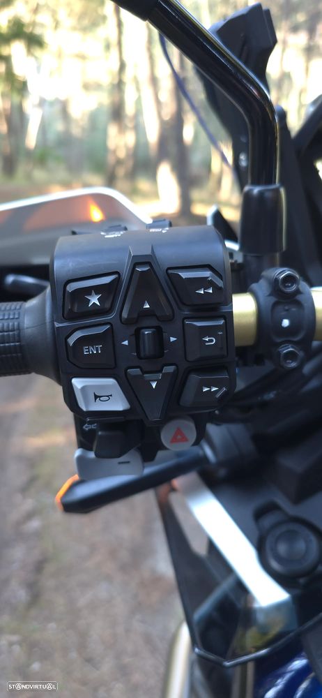 Honda Africa Twin Adventure DCT - 4