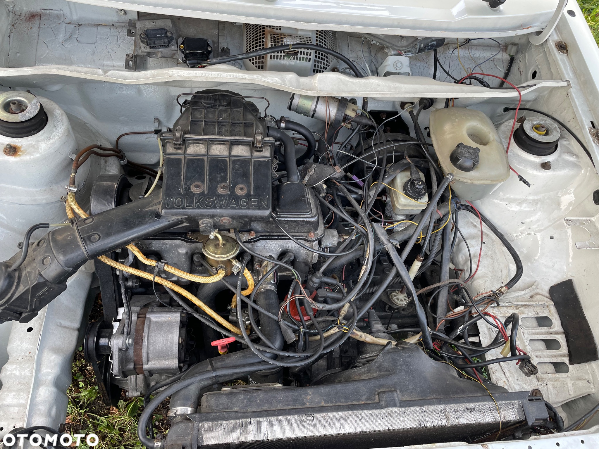 Volkswagen Golf 1.6 CL - 11
