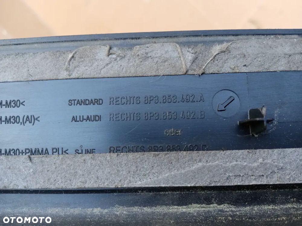 Nakładka listwa osłona progu prawa Audi A3 8P 3D - 4