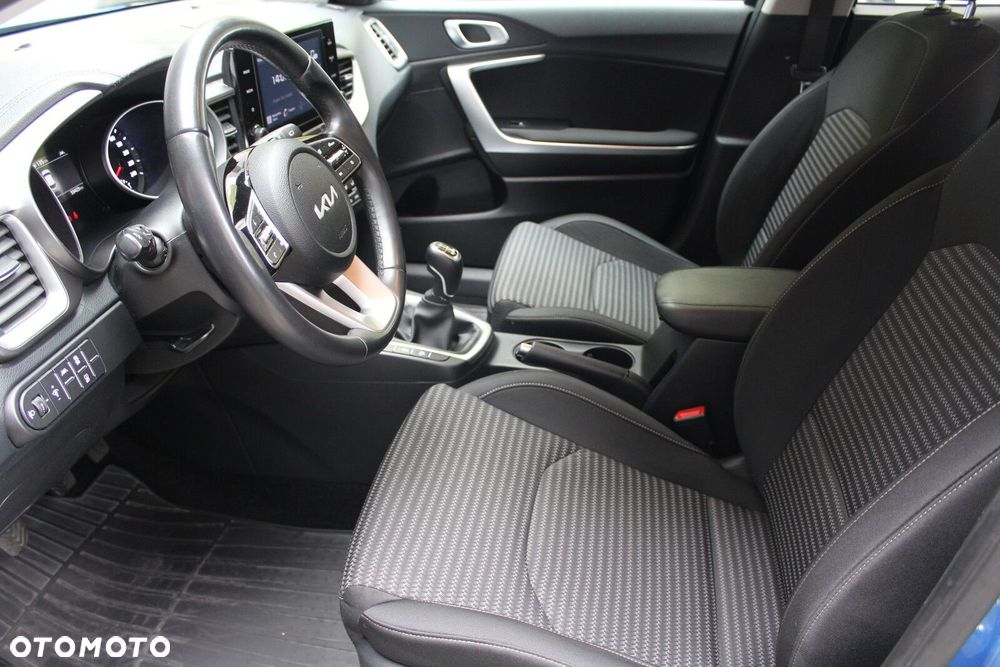 Kia XCeed - 12