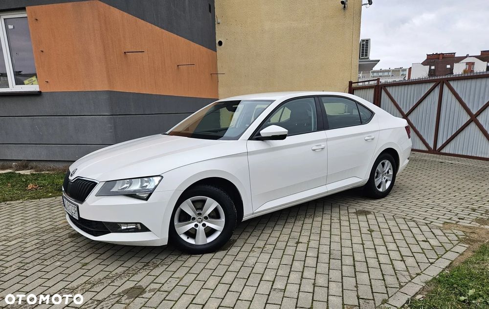 Skoda Superb 1.6 TDI Style - 10