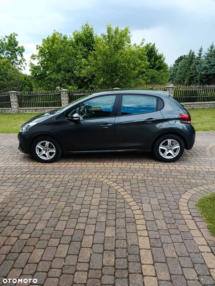 Peugeot 208 - 7