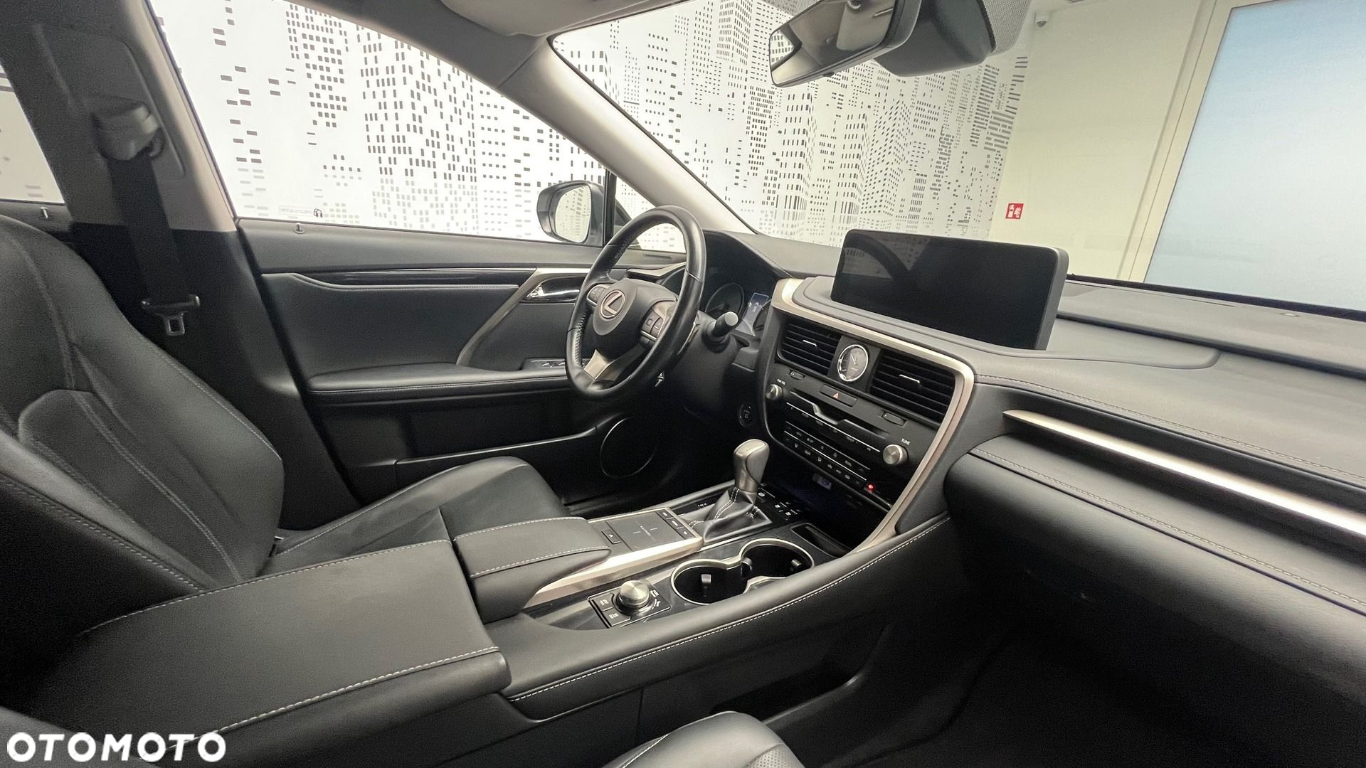 Lexus RX - 10