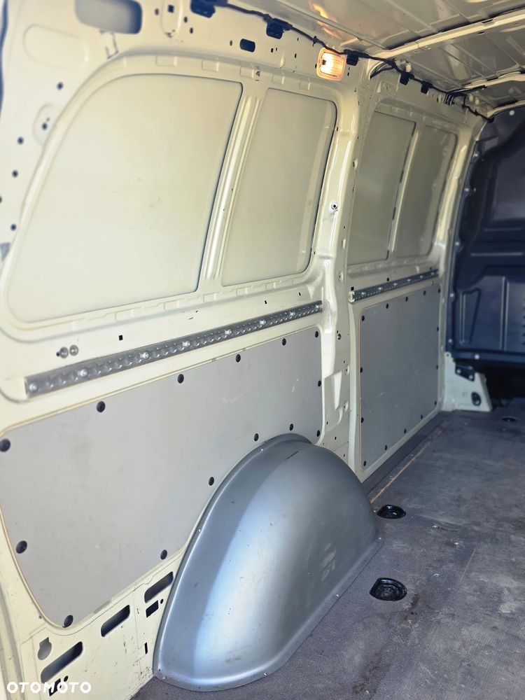 Mercedes-Benz Vito - 17