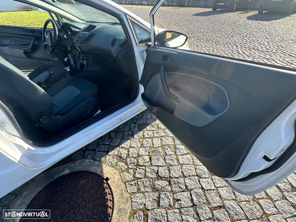 Ford Fiesta - 19
