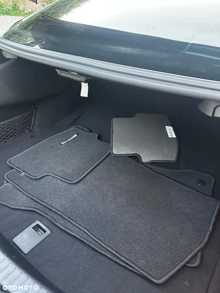 Mercedes-Benz Klasa C 300 4MATIC 9G-TRONIC - 29