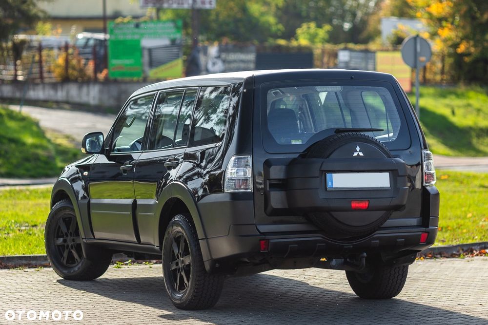 Mitsubishi Pajero 3.2 DI-D Invite - 11