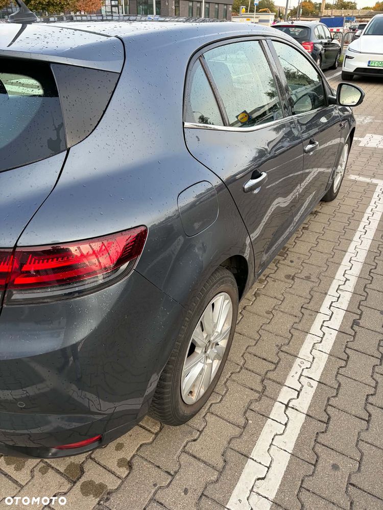 Renault Megane 1.5 Blue dCi Zen - 5
