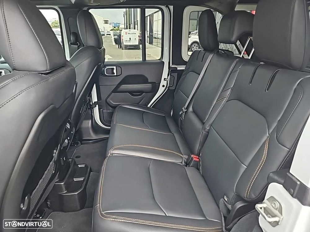 Jeep Wrangler Unlimited - 10