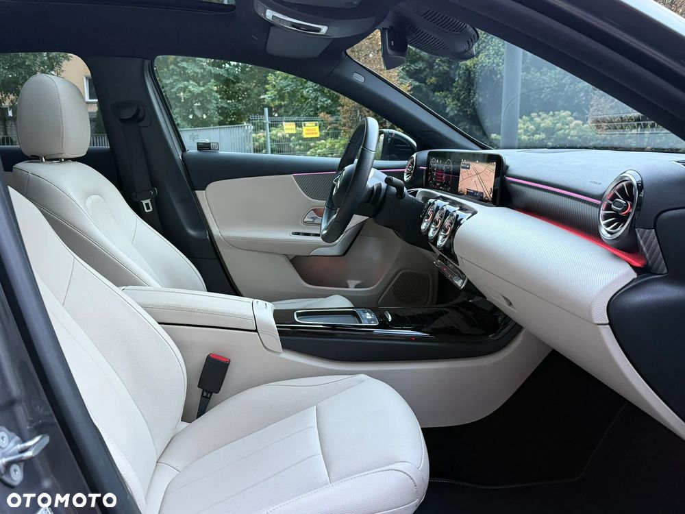 Mercedes-Benz Klasa A 250 4-Matic Progressive 7G-DCT - 16