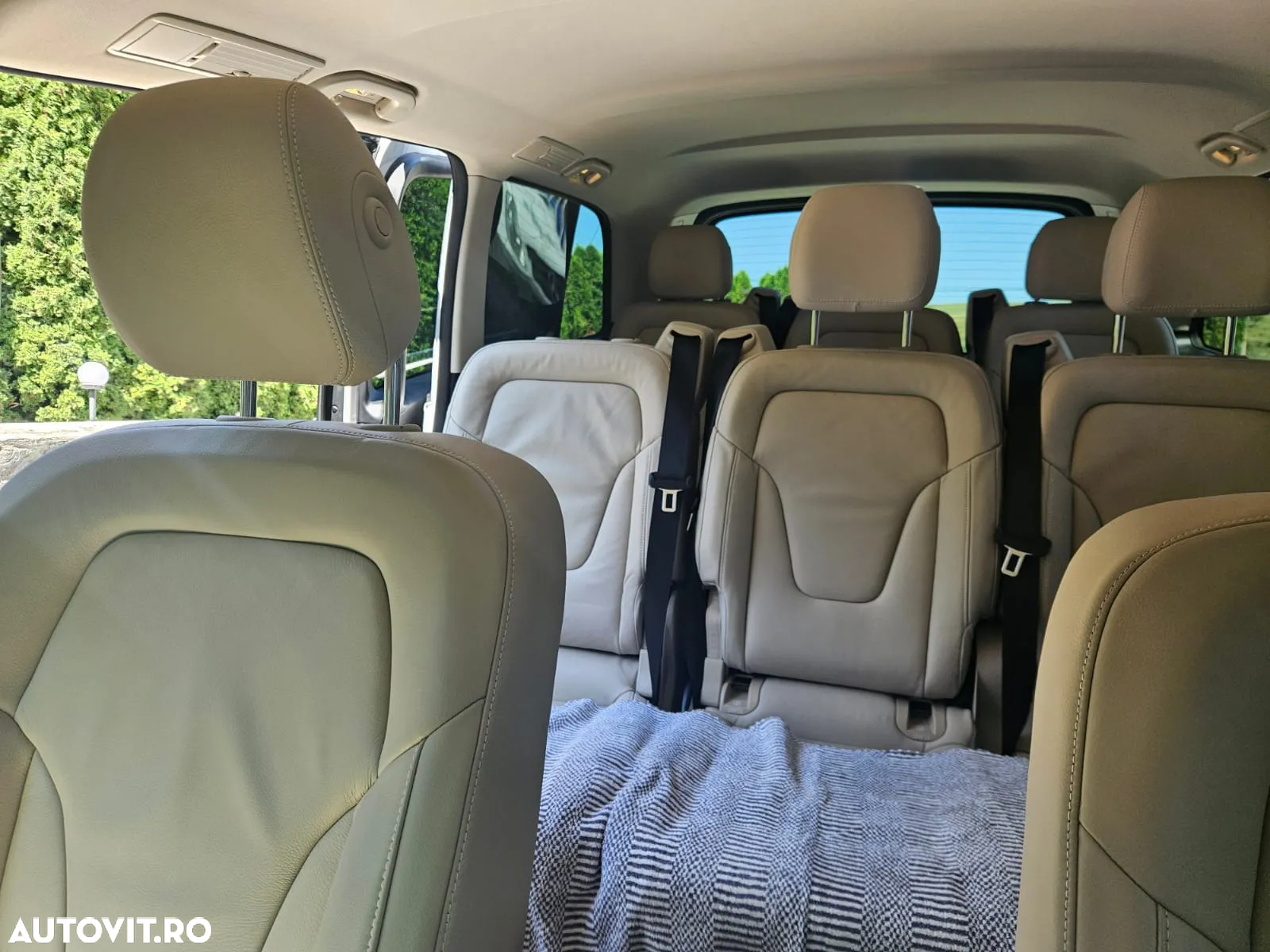 Mercedes-Benz V 300 d extralang 4Matic 9G-TRONIC - 6