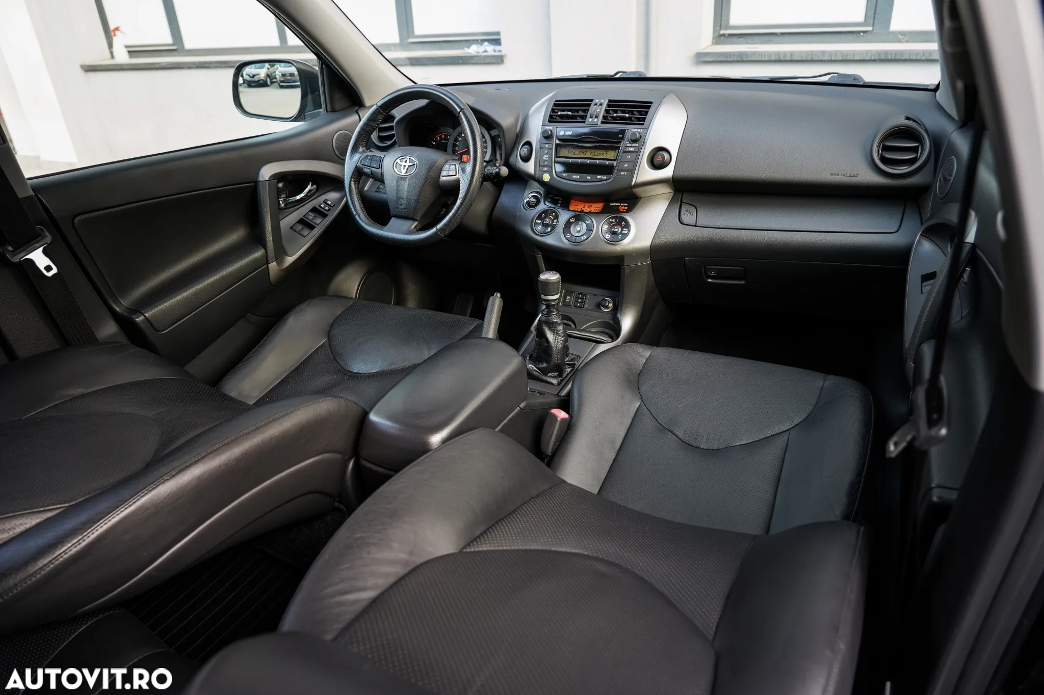 Toyota RAV4 - 6