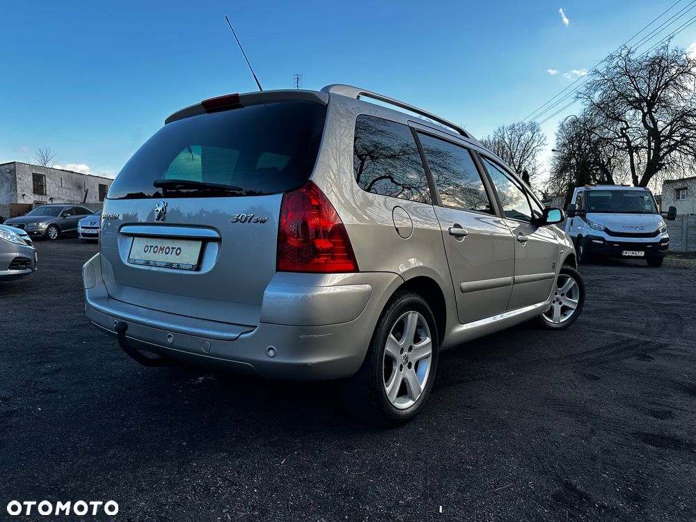 Peugeot 307 SW 140 OXYGO - 11