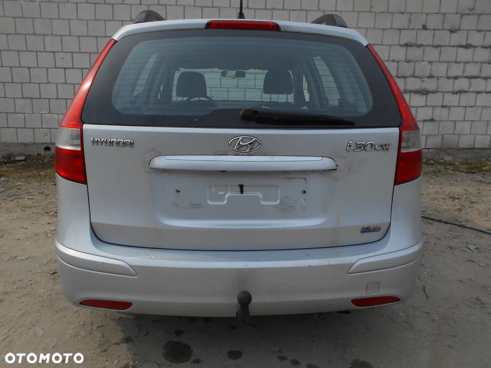 HYUNDAI I30 1.6 CRDI 90KM D4FB CW KOMBI 10ROK LIFT KOD LAKIERU 2R SILNIK SKRZYNIA BIEGOW MASKA BLOTNIK ZDERZAK LUSTERKO ZAWIESZENIE WSPOMAGANIE ELEKTRYCZNE TURBINA WTRYSKI ALTERNATOR ROZRUSZNIK KOMPRESOR KLIMATYZACJI FOTEL PODSUFITKA - 17