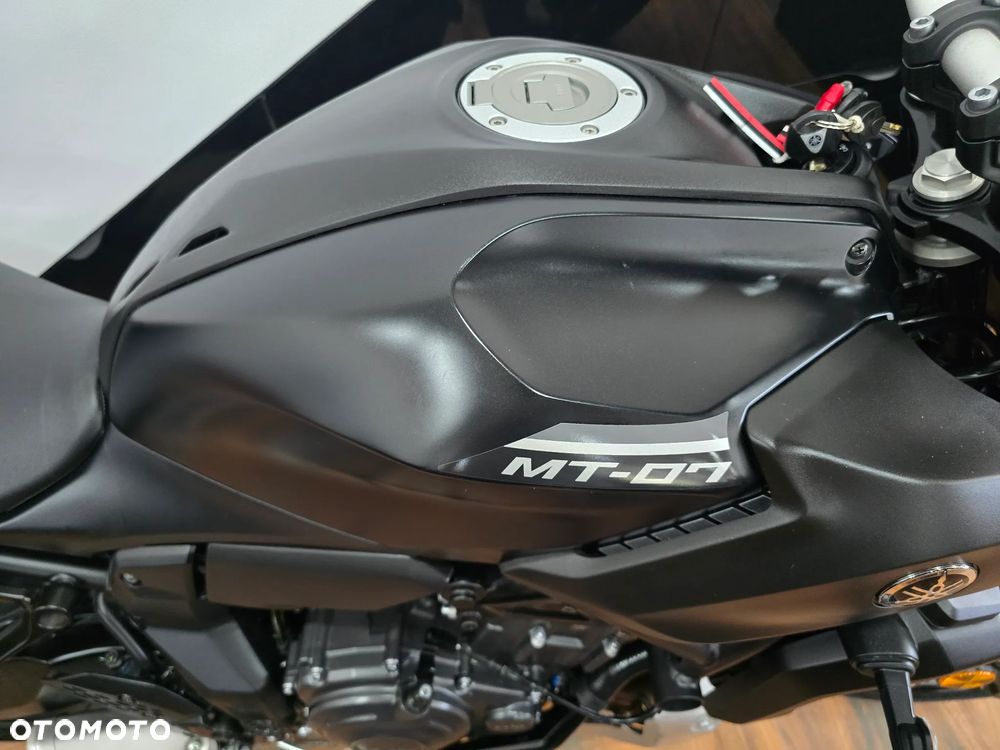 Yamaha MT - 12
