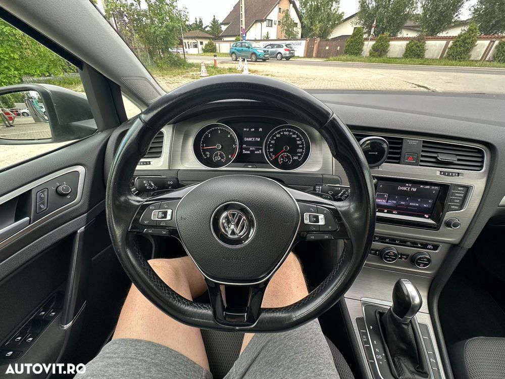 Volkswagen Golf - 5