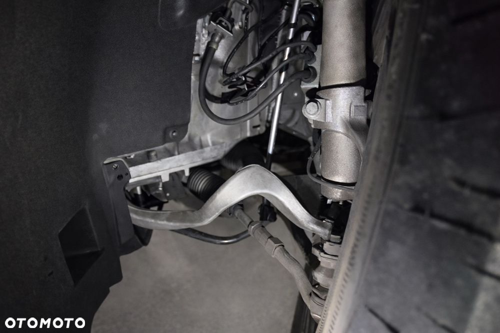 BMW Seria 7 745Li - 31