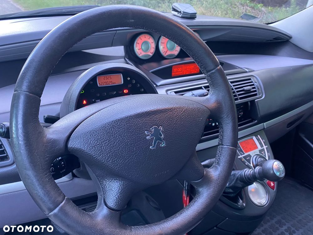 Peugeot 807 - 5