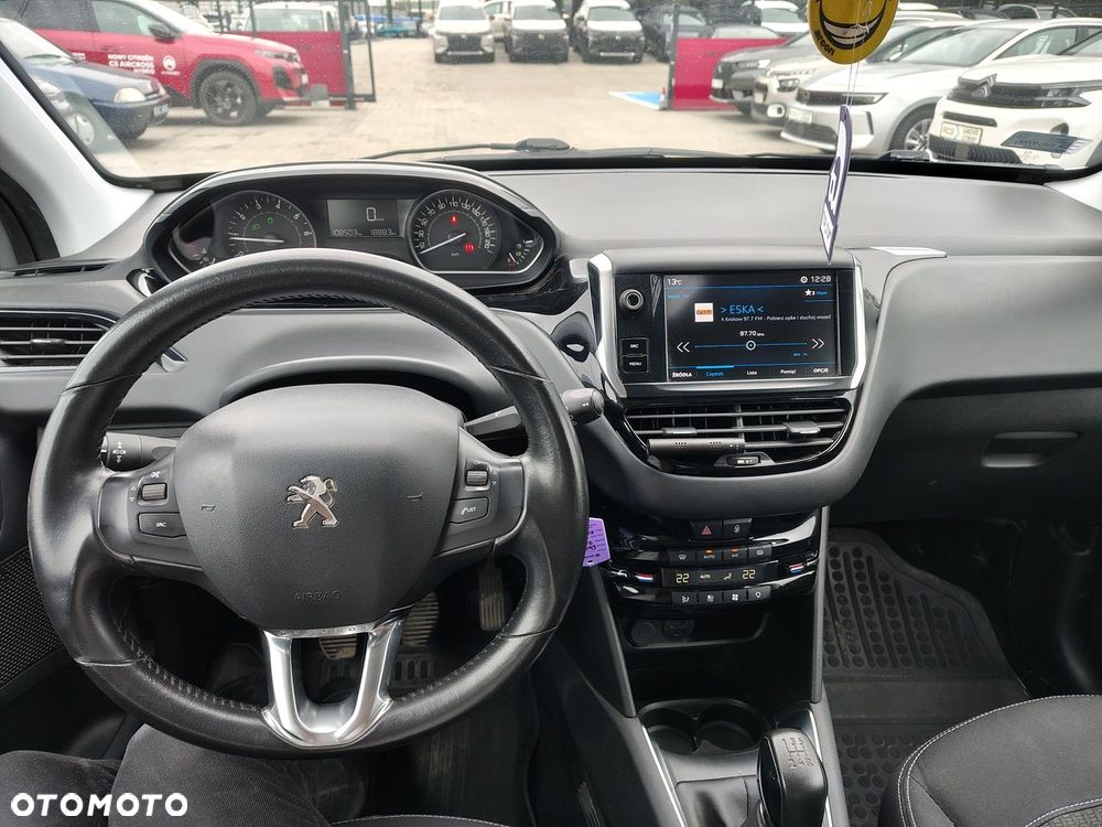 Peugeot 208 1.2 PureTech Active - 11