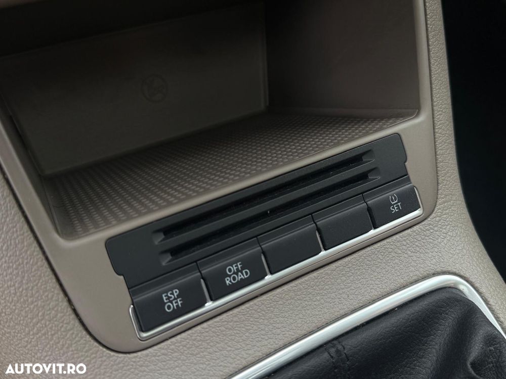 Volkswagen Tiguan - 10
