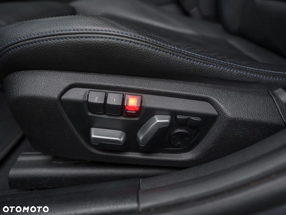 BMW Seria 3 320d M Sport Shadow - 30
