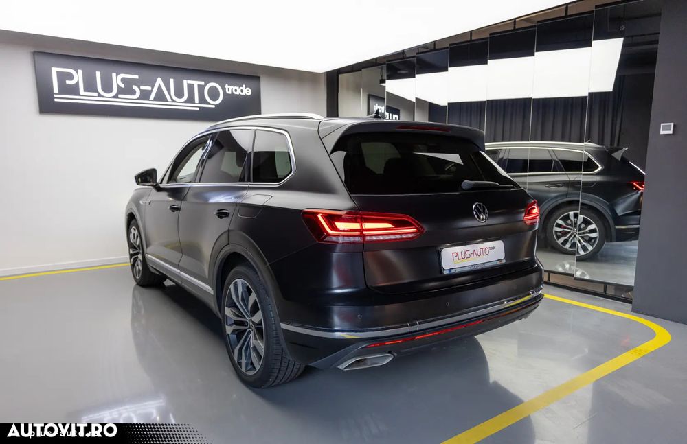 Volkswagen Touareg 3.0 V6 e-Hybrid 4Motion Aut. Atmosphere - 4