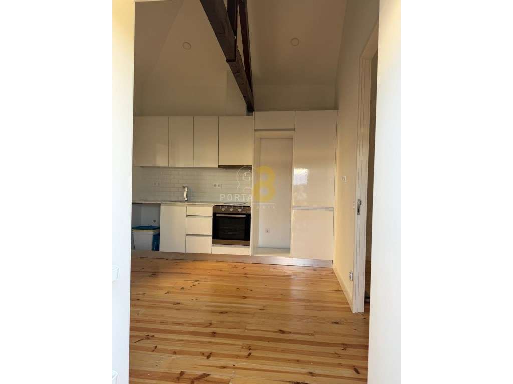 Apartamento T1 moderno com jardim privado em Lordelo do Ouro - Grande imagem: 2/20