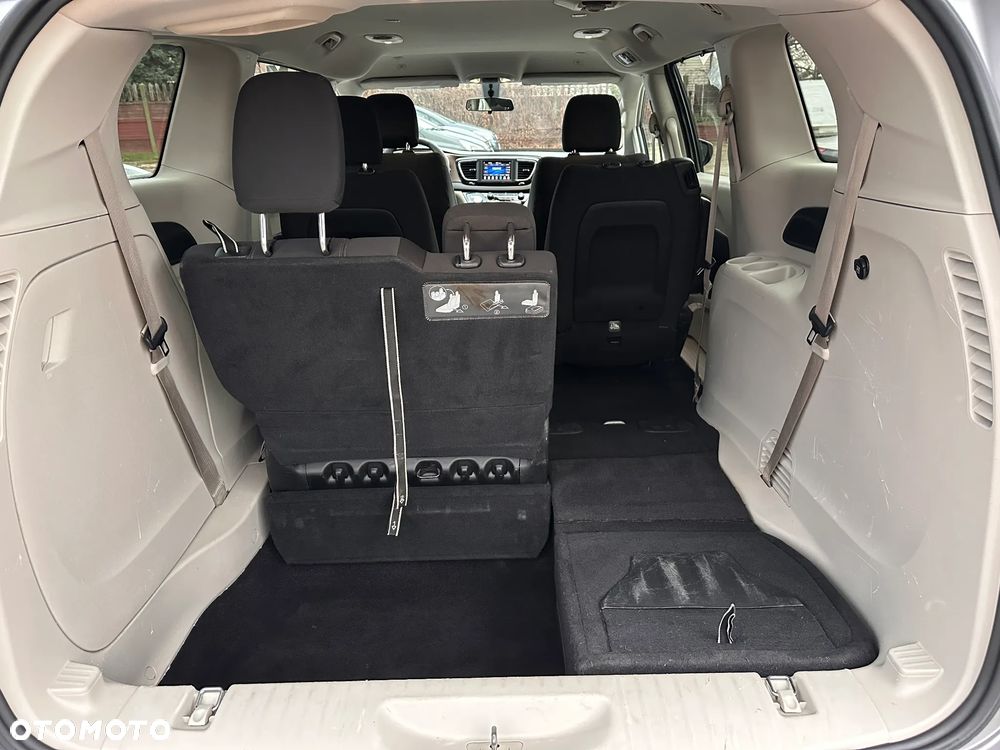 Chrysler Pacifica - 25