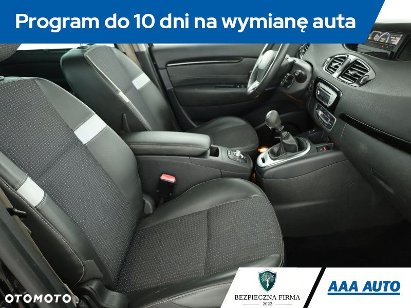 Renault Grand Scenic - 8