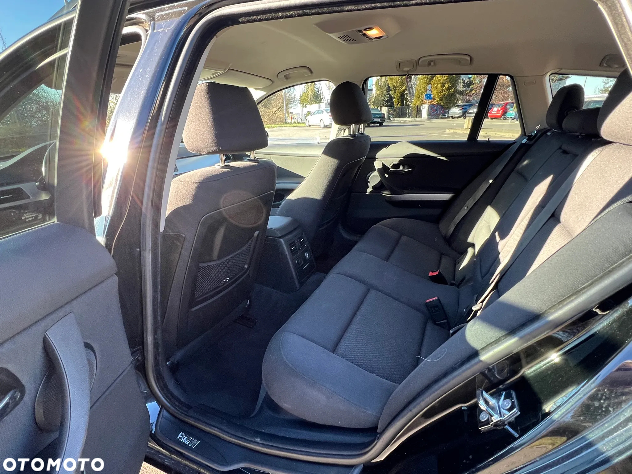 BMW Seria 3 318i - 11