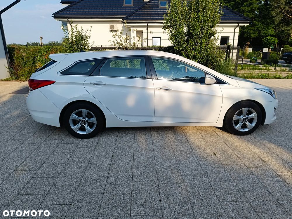 Hyundai i40 i40cw 1.7 CRDi Fifa World Cup Edition - 4