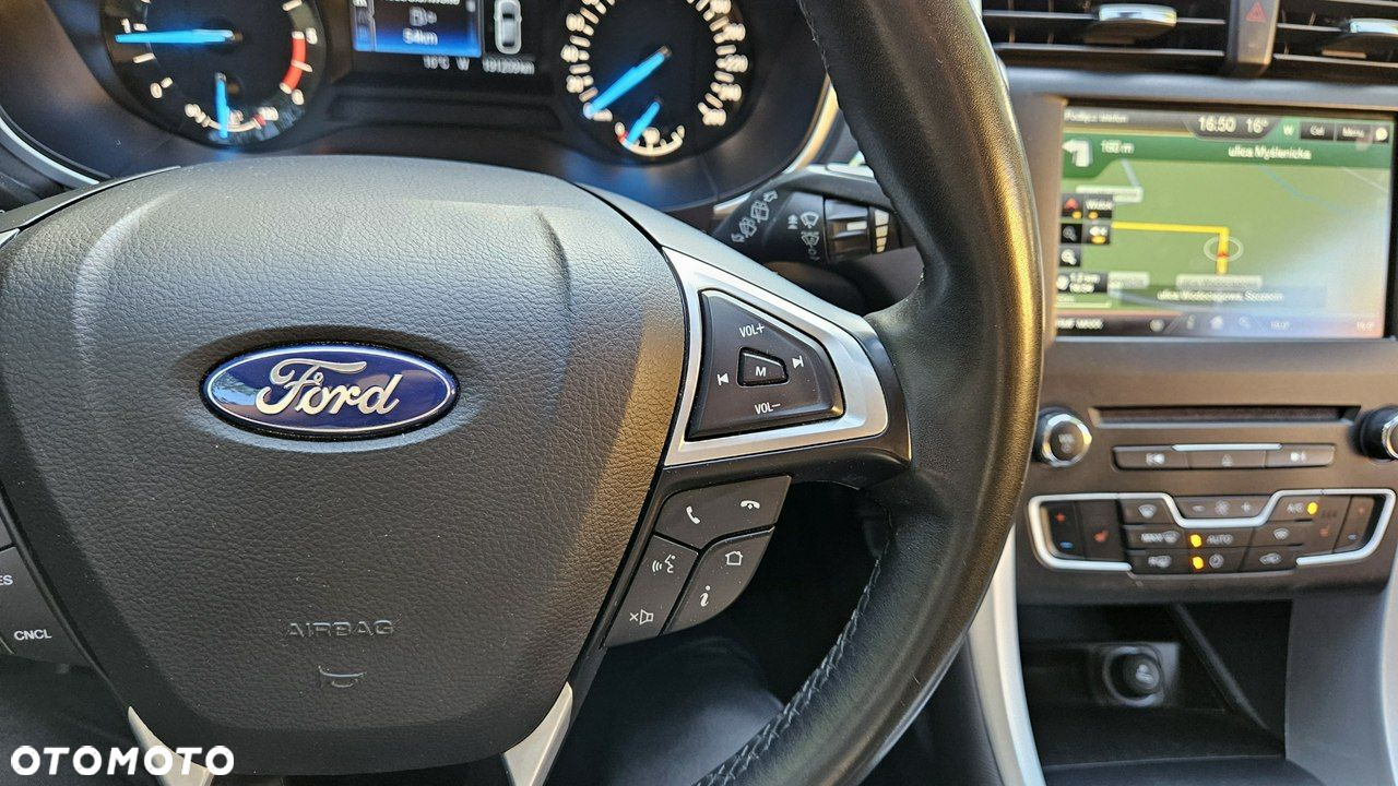 Ford Mondeo - 28