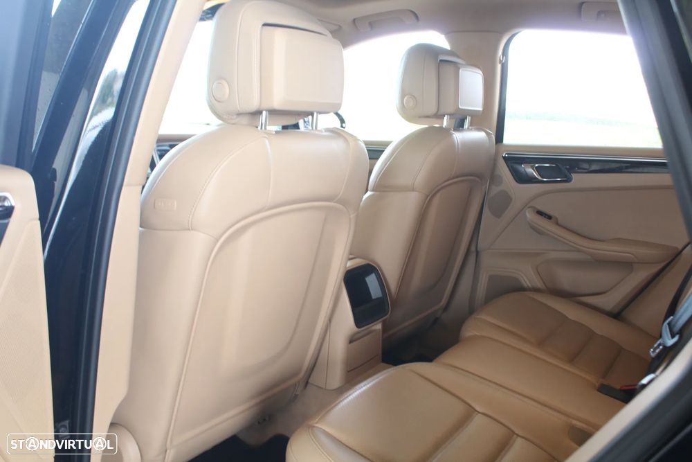 Porsche Macan S - 51