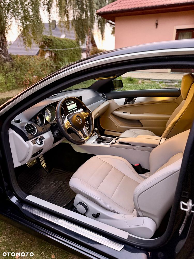 Mercedes-Benz Klasa C 250 CDI BlueEff Sport - 10