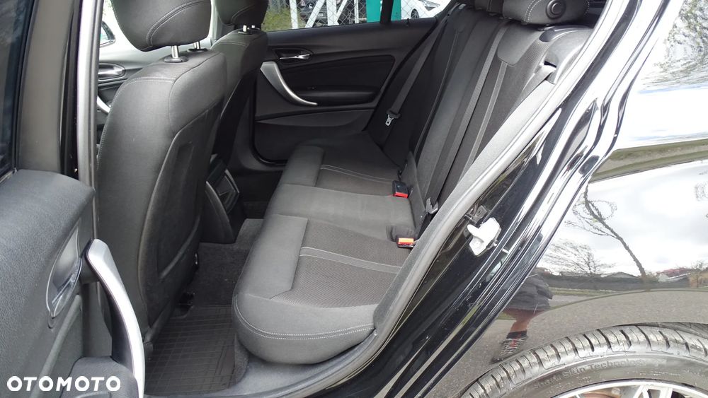 BMW Seria 1 120i Urban Line - 18