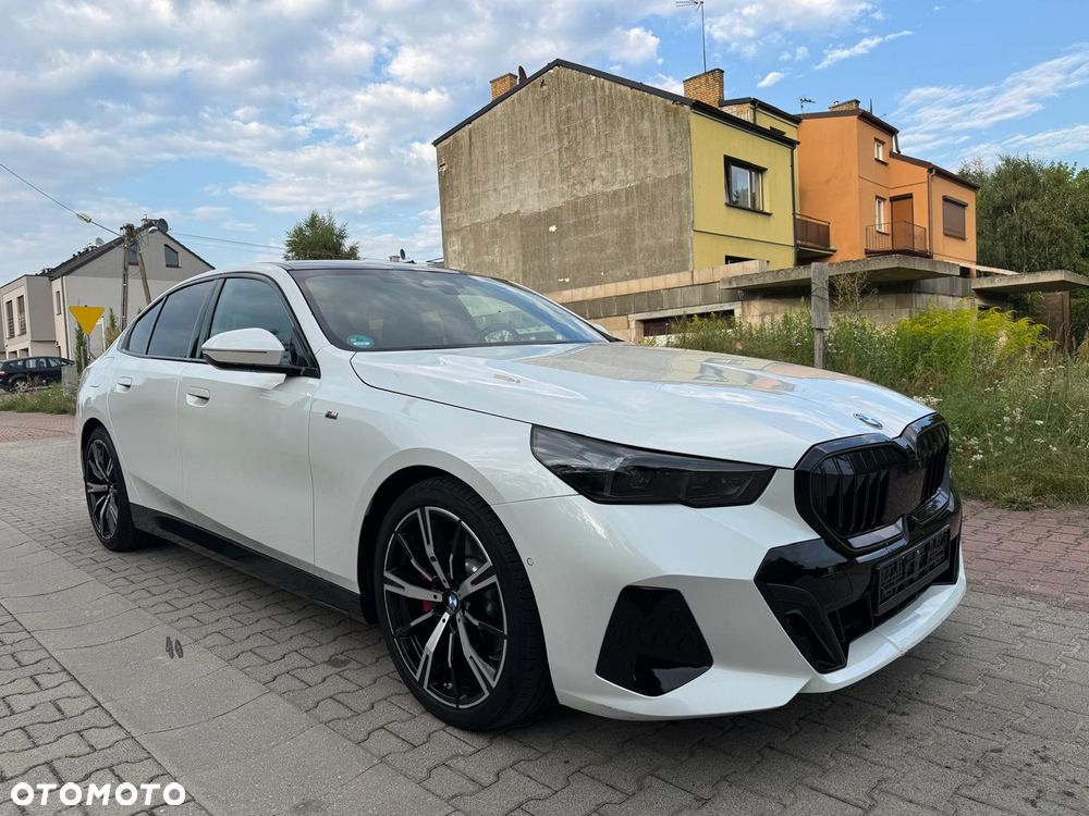 BMW Seria 5 520d xDrive mHEV M Sport - 10