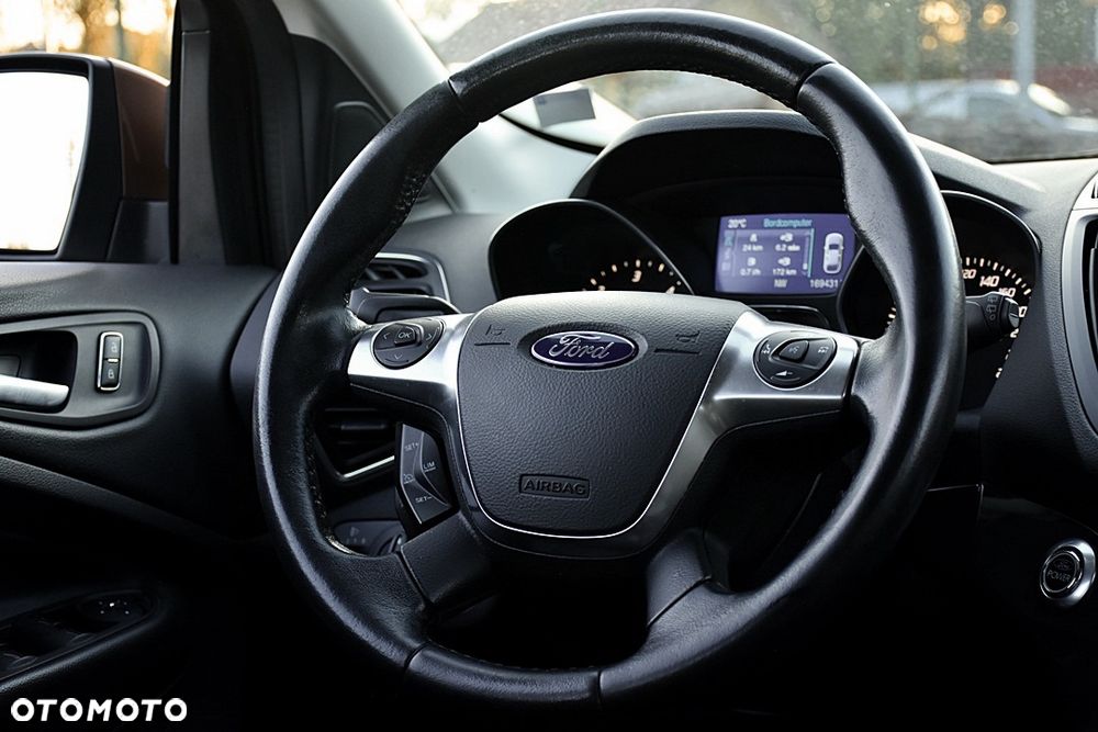Ford Kuga 2.0 TDCi 2x4 Titanium - 19