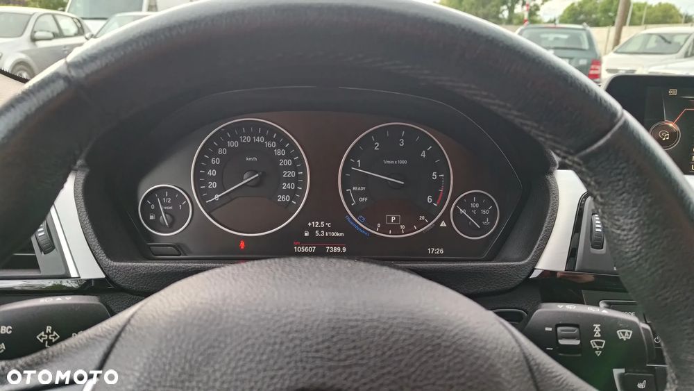 BMW Seria 3 318d Edition M Sport Shadow - 23